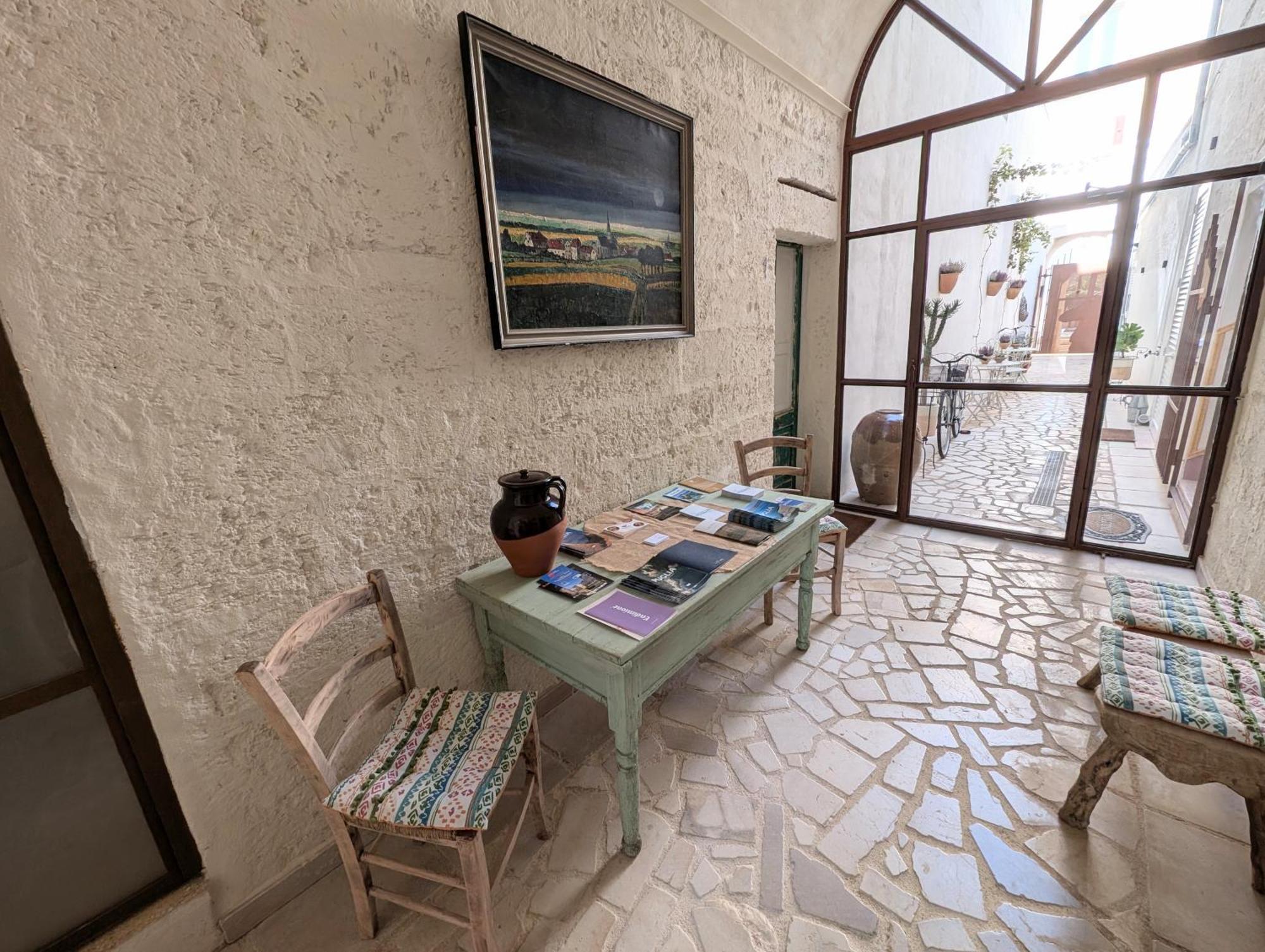Bed and Breakfast The Art Of Leo Lucugnano Екстер'єр фото